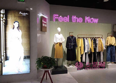 服裝店沒客進店，導購除了等還有什么是該做的事